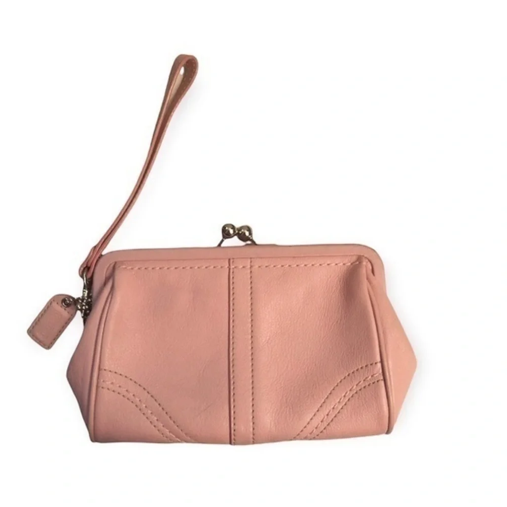 Coach vintage y2k soho pink leather kiss lock wristlet clutch bag rare
